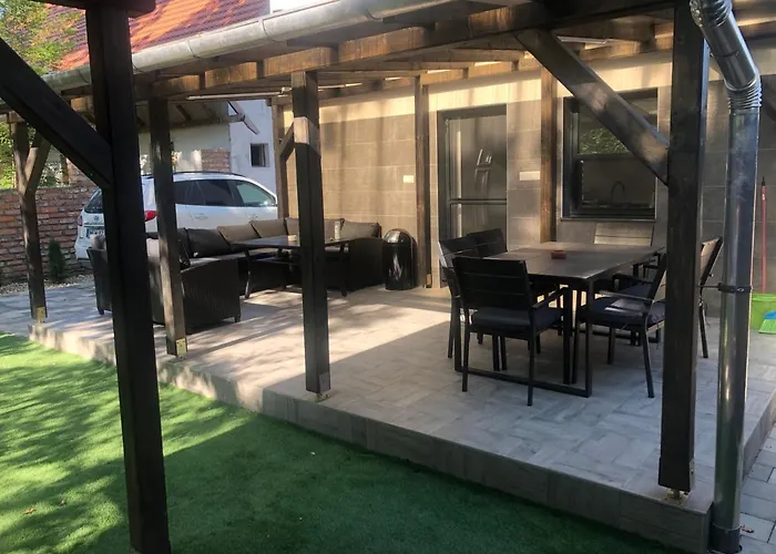 Apartament Siraly 2 *